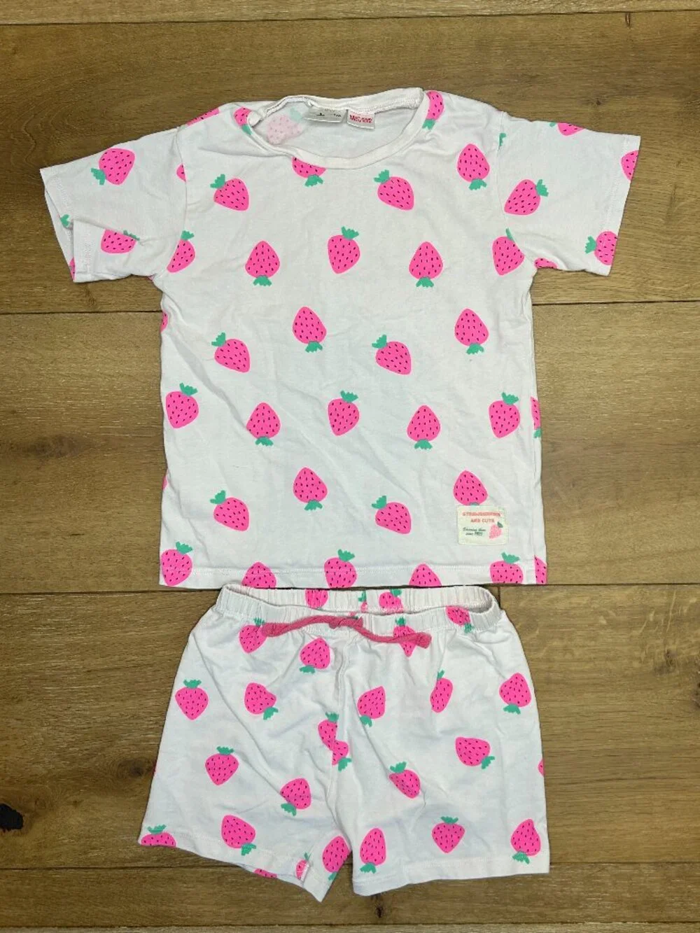 Zara Kids Strawberry Print Pajama Lounge Set Size 6 (116 cm)